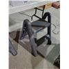Image 2 : Rubbermaid Folding 2 Step Step Stool