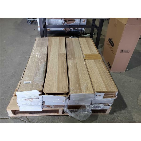 Pallet Lot of Laminate Flooring 8mm shiraz Oak approx 300 Sq Ft