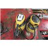 Image 1 : 2-Dewalt Palm Sander - 2 X $