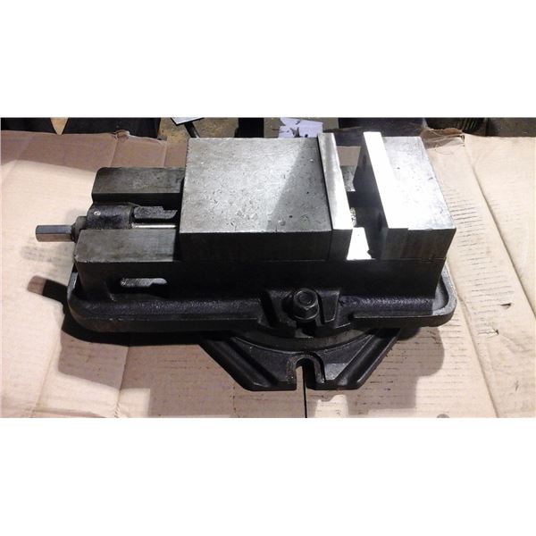 Milling vise 6"