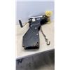 Image 1 : PROFILE 2000 HAND CRANK WINCH