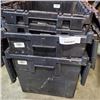 Image 2 : 4 TOTES WITH BUILT IN LIDS