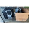 Image 1 : 3 DESKTOP COMPUTERS - FOR PARTS