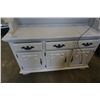 Image 2 : 2 PIECE BUFFET AND HUTCH WITH LEADED GLASS DOORS