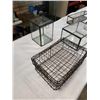 Image 2 : 4 LEADED GLASS CASES AND WIRE CHEST