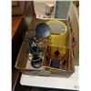 Image 2 : 2 BOXES LEADED GLASS HANGING BASKET, WICKER VASE, METAL CANDLE STANDS, WOOD PICTURE FRAMES