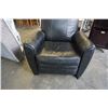 Image 3 : BLACK LEATHER LAZBOY CLASSICS RECLINER