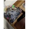 Image 2 : TRAY OF JEWELRY, WALLETS, PINS AND GAMEBOY ADVANCE AND DS GAMES
