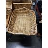 Image 2 : LOT OF WICKER BASKETS