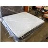 Image 2 : AS NEW BEAUTYREST TRIUMPH GL5 KING SIZE MATTRESS