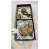 Image 1 : STONE NECKLACE AND SIGNED STONE SEAL CARVING