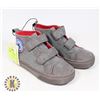 Image 1 : BOYS GREY ASTRONAUGHT ACADEMY SHOE SIZE 9