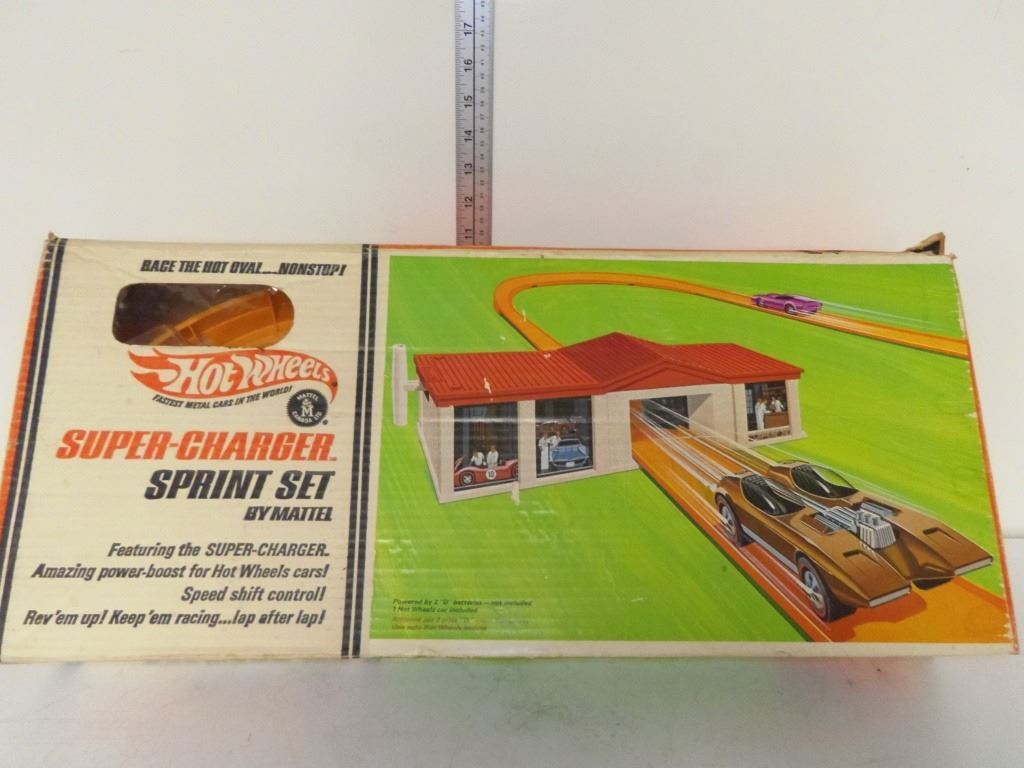Hot Wheel Race Track-In Original Box