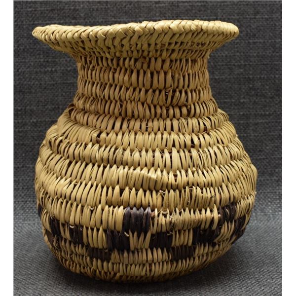 NAVAJO INDIAN BASKET