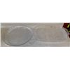 Image 1 : SERVING PLATTERS 1 GLASS & 1 XMAS DESIGN