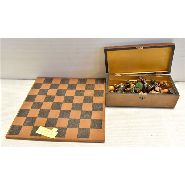 CHESS BOARD W/ANTIQUE CARVED CHESS PIECES IN WOOD