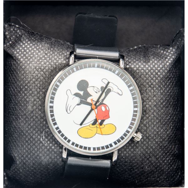 NEW MICKEY MOUSE QUARTZ MOVEMENT WATCH