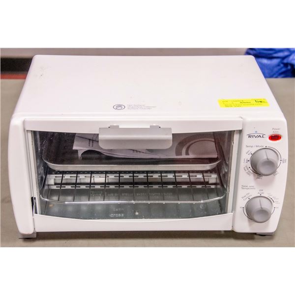 RIVAL 4-SLICE TOASTER OVEN - BROIL, BAKE,