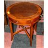 Image 1 : ROUND END TABLE APPROX H-26.5" DIAMETER-24"