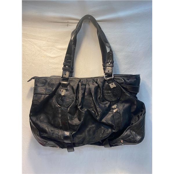 Sinnga handbag some wear