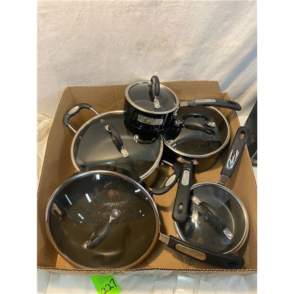 Lagastina pots and pans