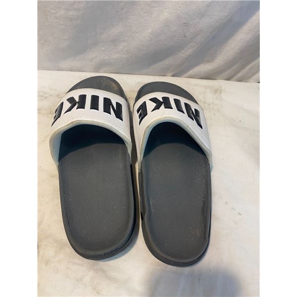 Size 8 Nike slides