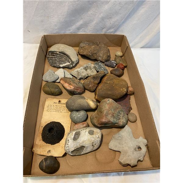 Assorted stones