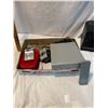 Image 1 : DVD player and two cameras