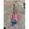 Image 1 : Shovel and mops