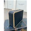 Image 1 : Vintage suitcase with key