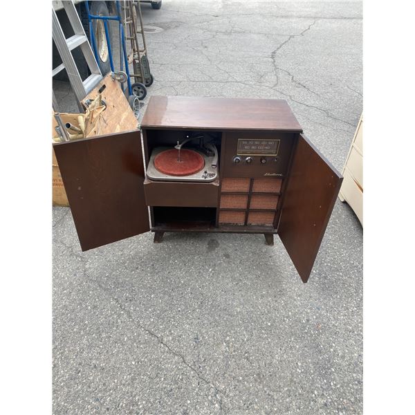 Fleetwood record player and cabinet