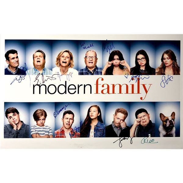 Autograph Modern Family Poster