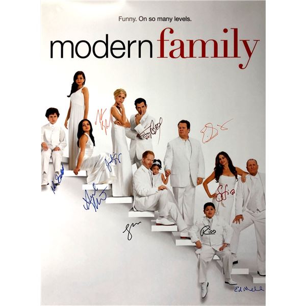 Autograph Modern Family Poster