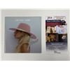 Image 1 : Autograph Lady Gaga CD Booklet