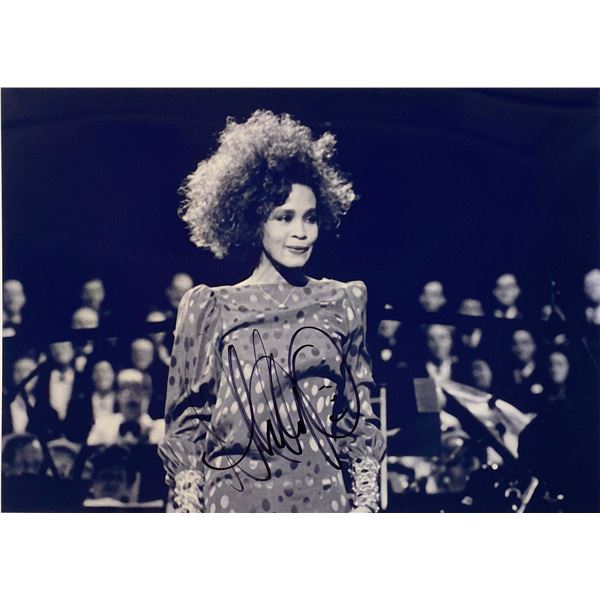 Autograph Whitney Houston Photo