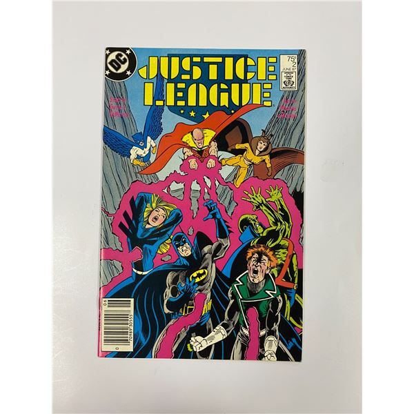Justice League #2 Vintage DC Comic