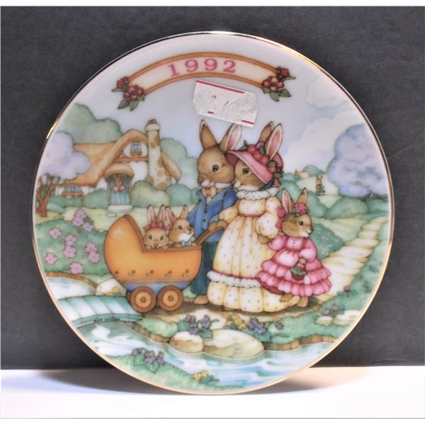 "Springtime Stroll" Avon Easter Plate - 1992 - Trim Gold