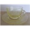 Image 2 : Yellow Florentine Depression Glass No. 2 Poppy Six Sets of Saucers and Cups