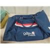 Image 2 : Husky Carry On Bag & Jacket