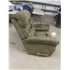 Image 2 : Lazy Boy Upholstered Recliner