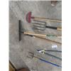 Image 2 : 6 Yard Tools; 1 Rake, Potato Fork, Pruner,  Garden Claw