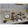 Image 1 : Schatz  Royal Mariner Clock, Clamp on Lights, Old Cast Squirt Can, Letter Holder  plus more