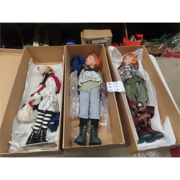 3 Dolls in Boxes; Zwergnase - 2) Porcelain 30" 1)  26"