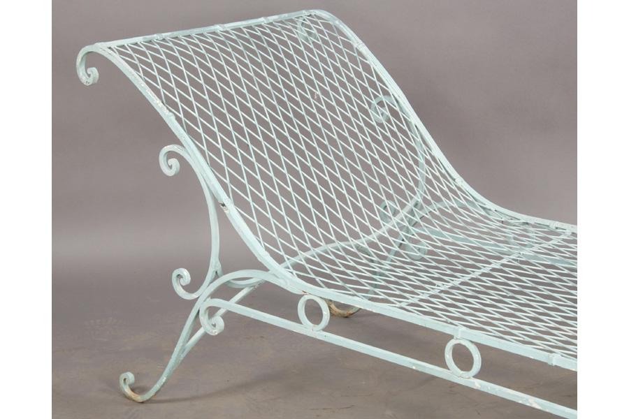 VINTAGE WROUGHT IRON FRENCH GARDEN CHAISE LOUNGE