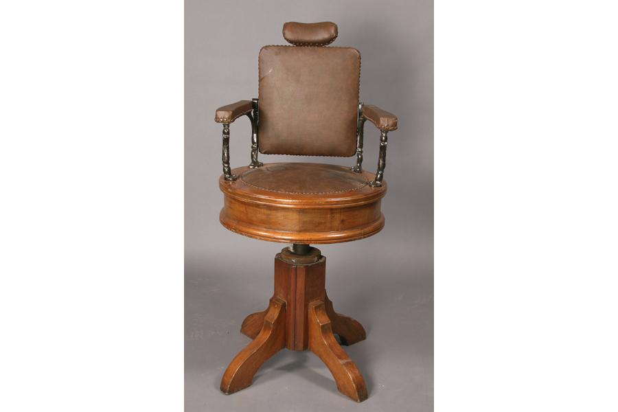 ADJUSTABLE VICTORIAN WOOD BARBER'S CHAIR