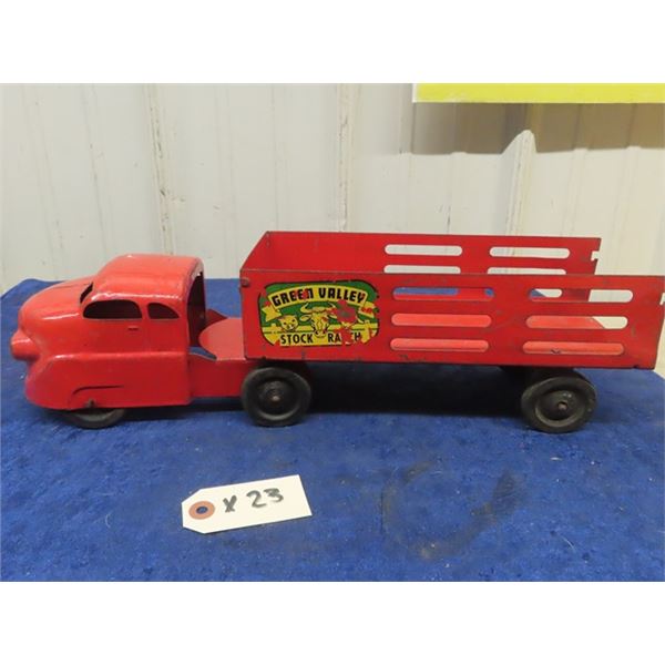 Pressed Metal Green Valley Stock Ranch  Truck + Trailer 17" x 4.75" x 5"
