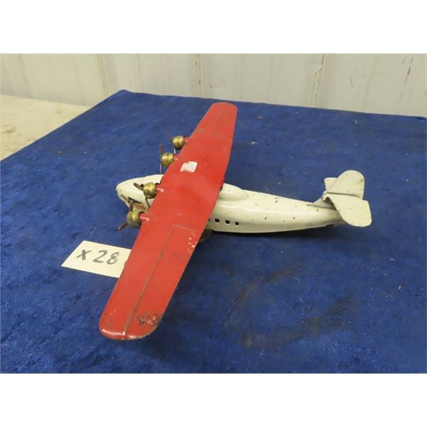 Wyandotte Metal China Clipper 9" x 13"