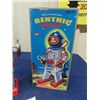 Image 5 : Benthic Tin Wind Up Robot with Box 9"x 4"x 3.5"