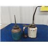 Image 2 : 2 International Oil Squirt Cans
