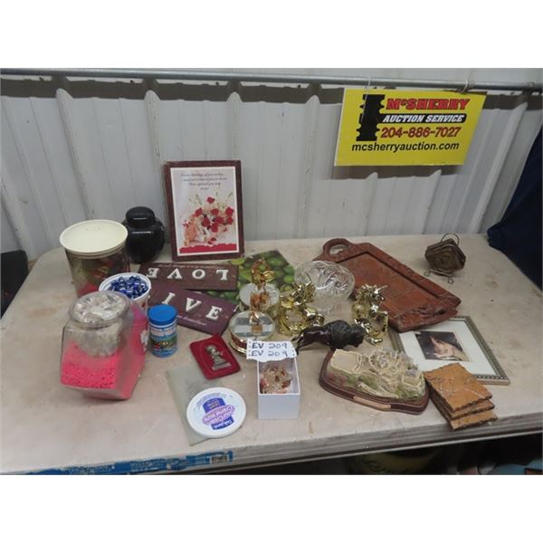 Aquarium with Rock/Decor, Ornaments, Picture  Slogans, Tray, Coasters plus more